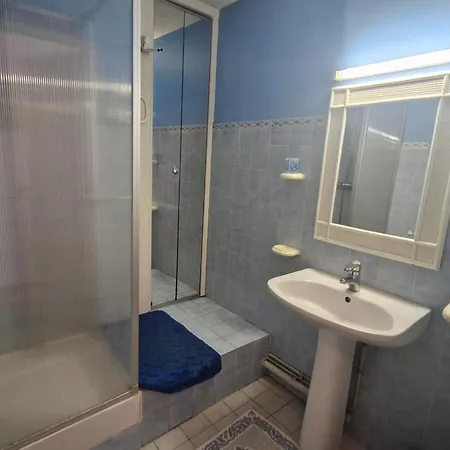 Apartament 2 Pieces Vue Avec Parking Proche - Fr-1-780-51 *